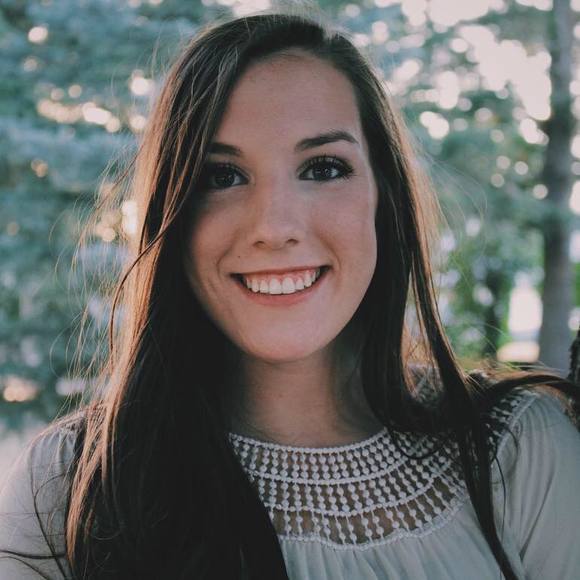 Meet your Posher, Olivia - Picture 1 of 1